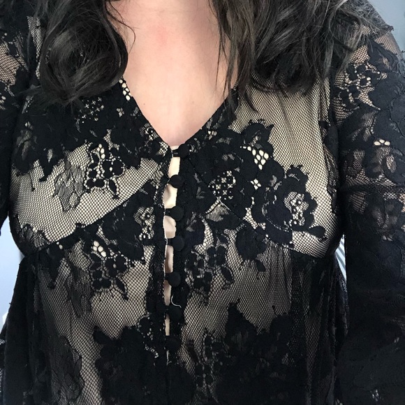 Black lace dress - Picture 2 of 4